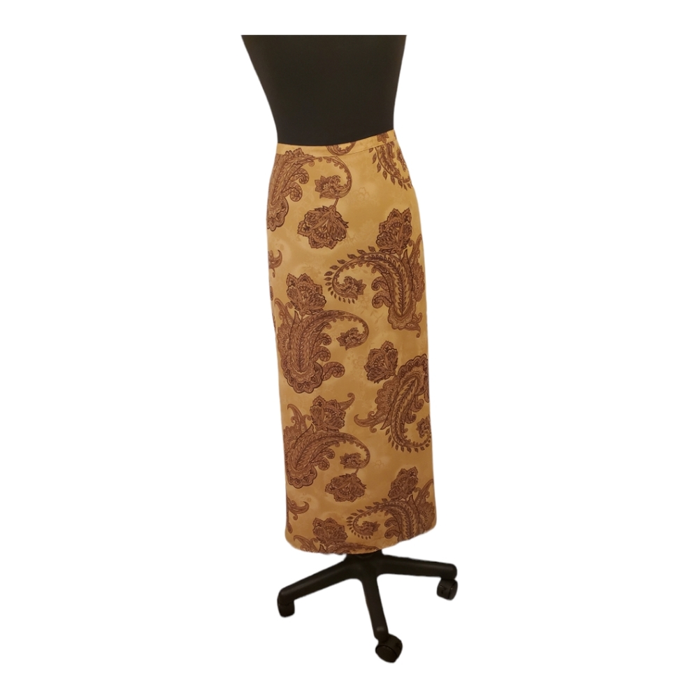 Design &Co. Lane Bryant Skirt, size 26/28, Gold, Perfect Condition